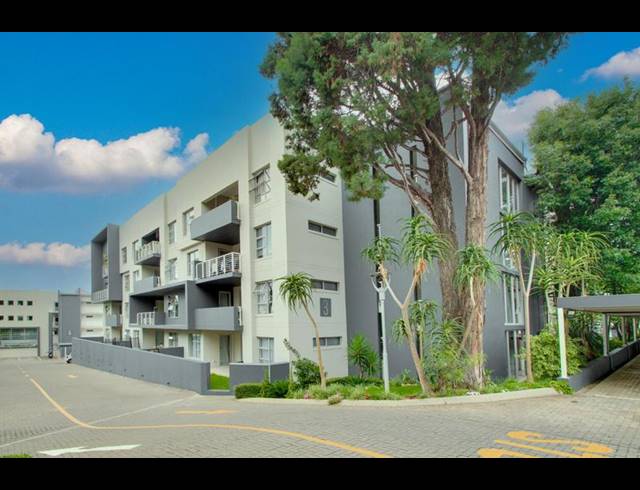 2 BEDROOM APARTMENT FOR SALE IN SANDOWN